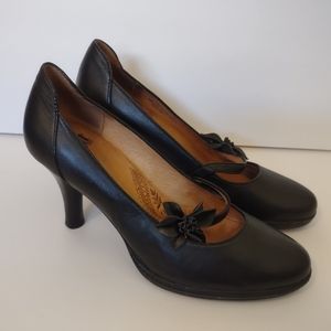 ✨ Closing Sale ✨SOFFT Mary Jane Heals